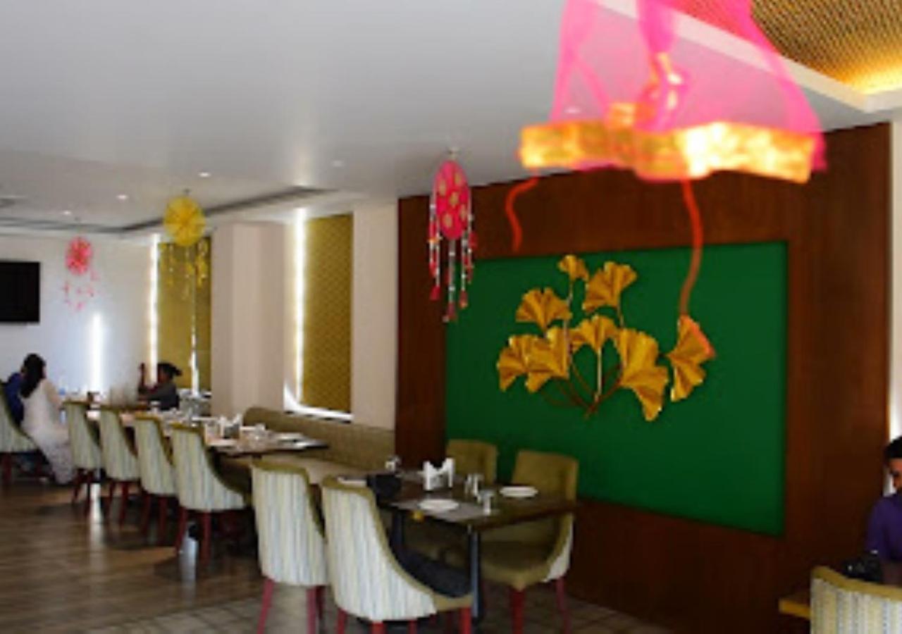 Hotel Le Lotus Grand Kakarmatha エクステリア 写真