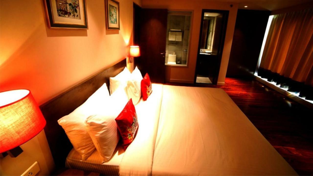 Hotel Le Lotus Grand Kakarmatha エクステリア 写真