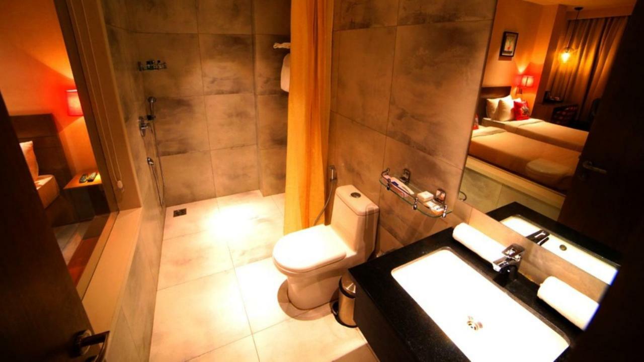 Hotel Le Lotus Grand Kakarmatha エクステリア 写真