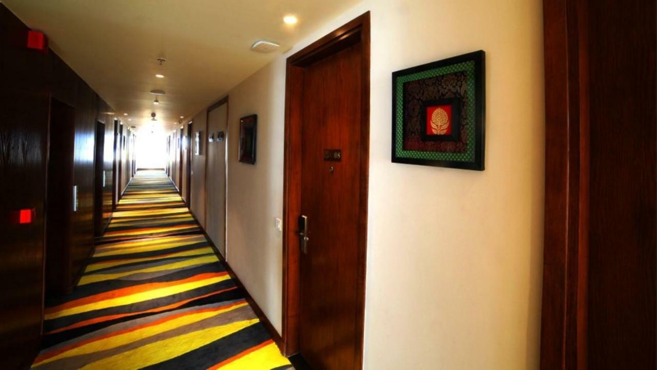 Hotel Le Lotus Grand Kakarmatha エクステリア 写真