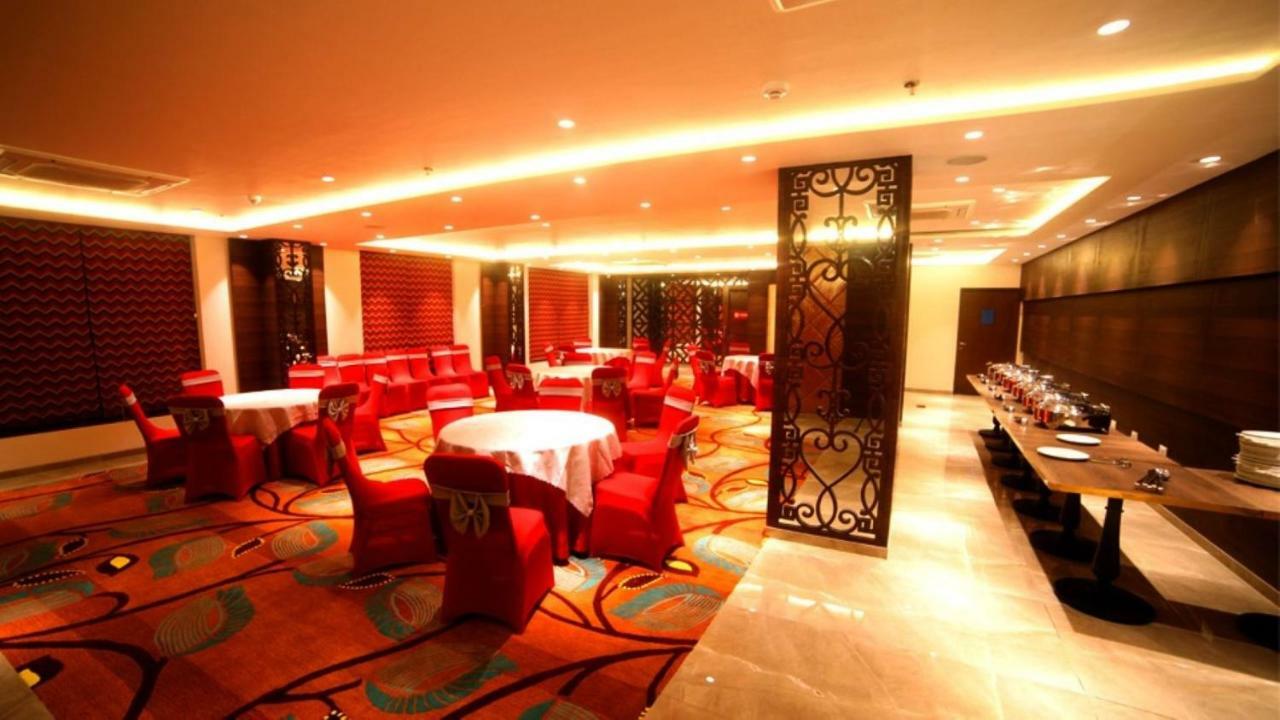 Hotel Le Lotus Grand Kakarmatha エクステリア 写真