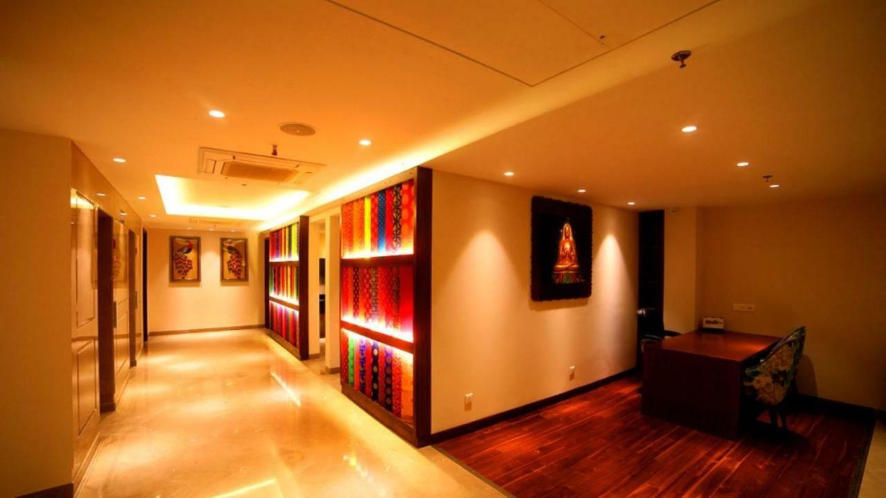 Hotel Le Lotus Grand Kakarmatha エクステリア 写真