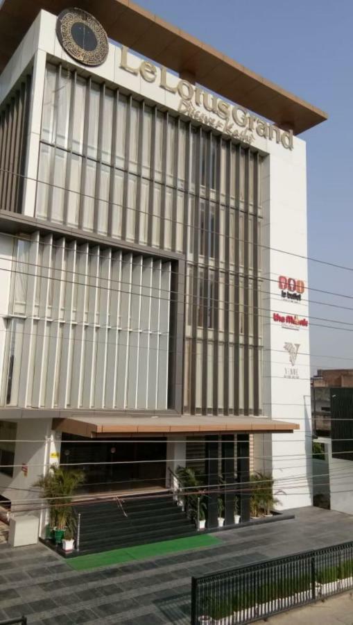 Hotel Le Lotus Grand Kakarmatha エクステリア 写真