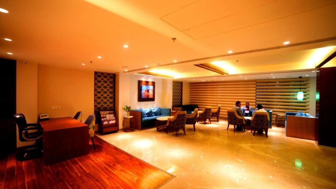 Hotel Le Lotus Grand Kakarmatha エクステリア 写真
