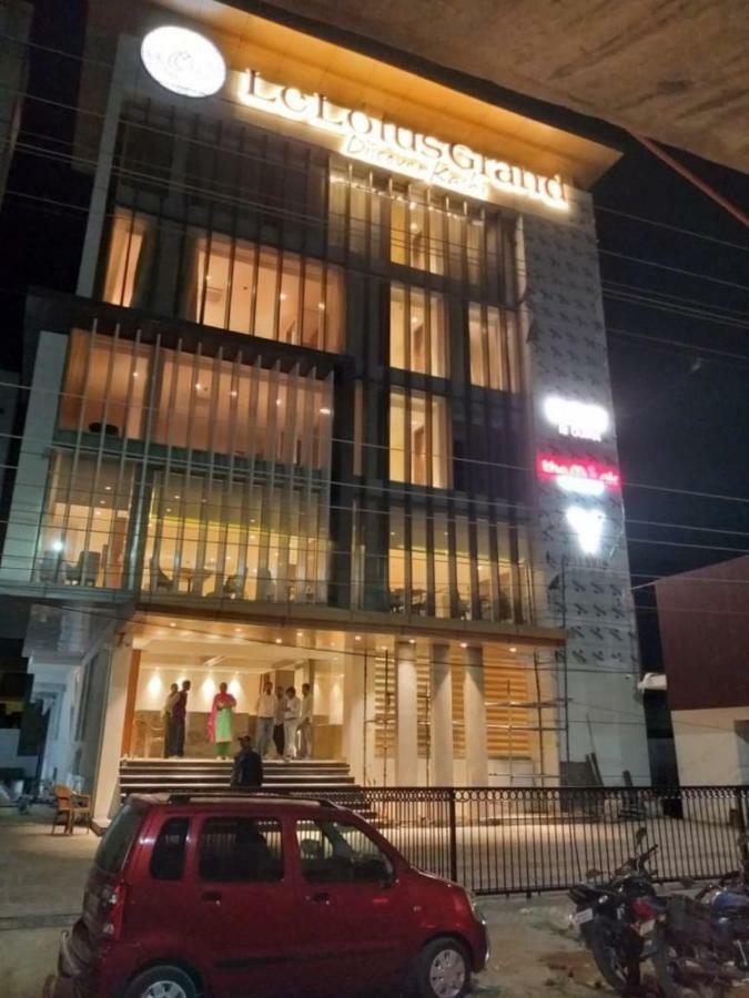 Hotel Le Lotus Grand Kakarmatha エクステリア 写真